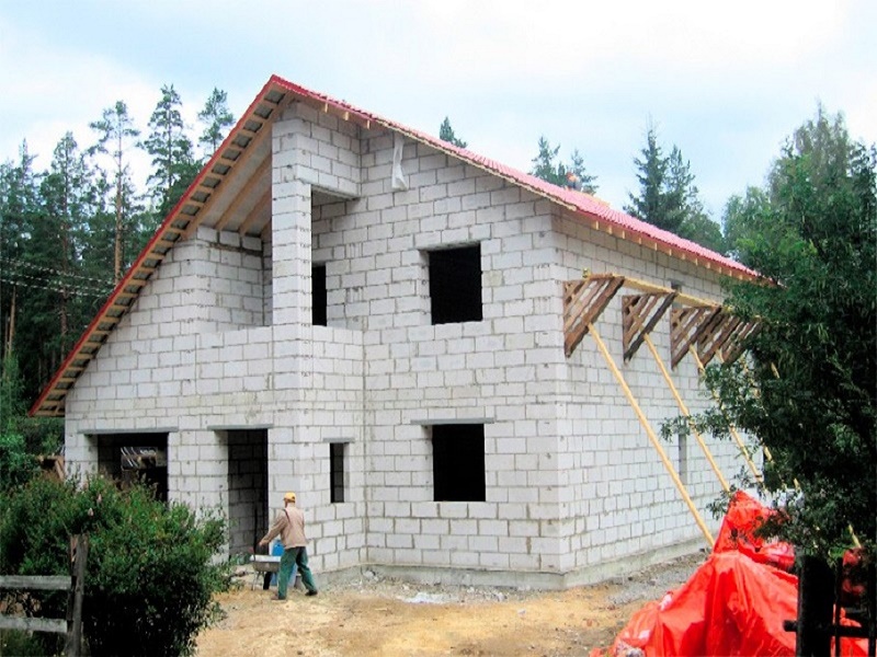 Как построить дом из газобетона своими руками без опыта строительства